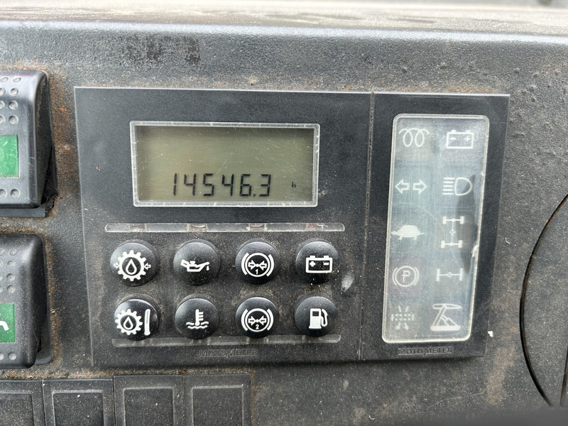 Terberg YT 180 / BDF Umsetzer / Wechselhubwagen / Terminal Truck / Mercedes Motor - Konttialus/ Vaihtokuormatilat kuorma-auto: kuva Terberg YT 180 / BDF Umsetzer / Wechselhubwagen / Terminal Truck / Mercedes Motor - Konttialus/ Vaihtokuormatilat kuorma-auto Terberg YT 180 / BDF Umsetzer / Wechselhubwagen / Terminal Truck / Mercedes Motor - Konttialus/ Vaihtokuormatilat kuorma-auto: kuva Terberg YT 180 / BDF Umsetzer / Wechselhubwagen / Terminal Truck / Mercedes Motor - Konttialus/ Vaihtokuormatilat kuorma-auto