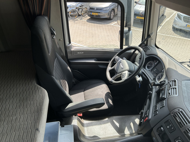 DAF CF 410 FT Space Cab / 281 dkm / Smart Tacho V2 / APK 01-26 - Vetopöytäauto: kuva DAF CF 410 FT Space Cab / 281 dkm / Smart Tacho V2 / APK 01-26 - Vetopöytäauto DAF CF 410 FT Space Cab / 281 dkm / Smart Tacho V2 / APK 01-26 - Vetopöytäauto: kuva DAF CF 410 FT Space Cab / 281 dkm / Smart Tacho V2 / APK 01-26 - Vetopöytäauto