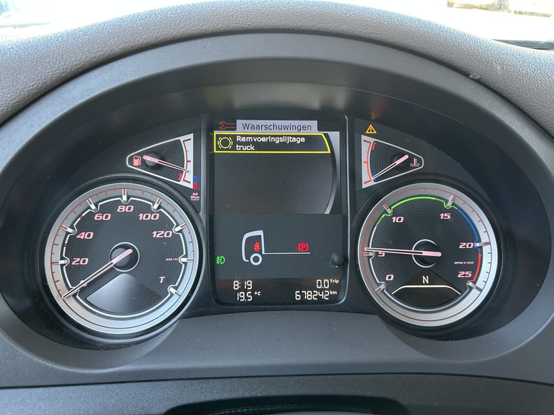 DAF CF 410 FT Space Cab / 678 dkm / Smart Tacho V2 / APK TUV 11-25 - Vetopöytäauto: kuva DAF CF 410 FT Space Cab / 678 dkm / Smart Tacho V2 / APK TUV 11-25 - Vetopöytäauto DAF CF 410 FT Space Cab / 678 dkm / Smart Tacho V2 / APK TUV 11-25 - Vetopöytäauto: kuva DAF CF 410 FT Space Cab / 678 dkm / Smart Tacho V2 / APK TUV 11-25 - Vetopöytäauto