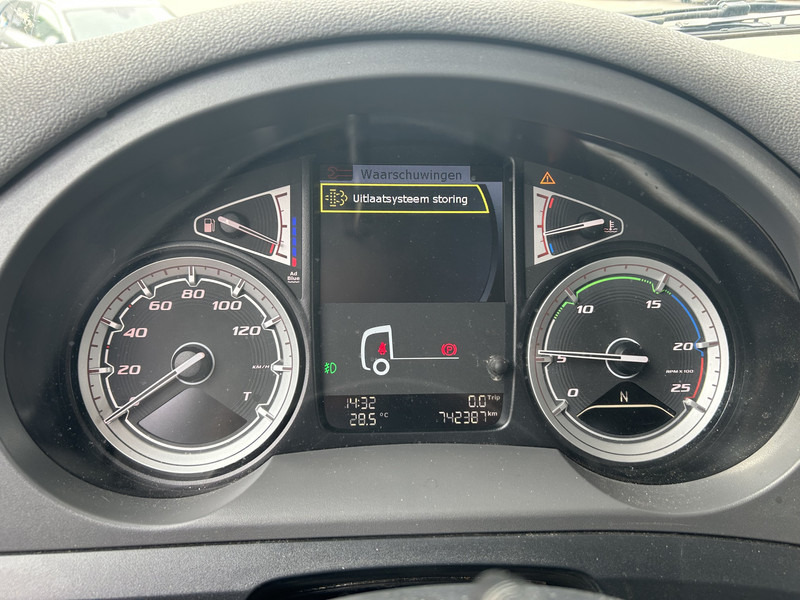 DAF CF 410 FT Space Cab / 742 dkm / 2 Tanks / NL Truck - Vetopöytäauto: kuva DAF CF 410 FT Space Cab / 742 dkm / 2 Tanks / NL Truck - Vetopöytäauto DAF CF 410 FT Space Cab / 742 dkm / 2 Tanks / NL Truck - Vetopöytäauto: kuva DAF CF 410 FT Space Cab / 742 dkm / 2 Tanks / NL Truck - Vetopöytäauto