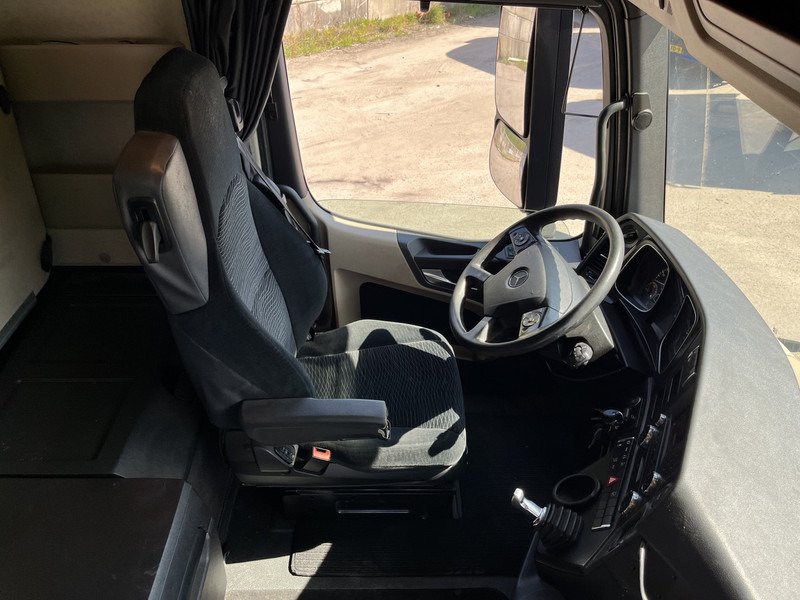 Mercedes-Benz Actros 1842 Streamspace / 904 dkm / 2 Tanks / NL Truck - Vetopöytäauto: kuva Mercedes-Benz Actros 1842 Streamspace / 904 dkm / 2 Tanks / NL Truck - Vetopöytäauto Mercedes-Benz Actros 1842 Streamspace / 904 dkm / 2 Tanks / NL Truck - Vetopöytäauto: kuva Mercedes-Benz Actros 1842 Streamspace / 904 dkm / 2 Tanks / NL Truck - Vetopöytäauto