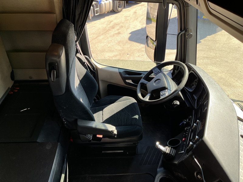 Mercedes-Benz Actros 1842 Streamspace / 937 dkm / 2 Tanks / NL Truck - Vetopöytäauto: kuva Mercedes-Benz Actros 1842 Streamspace / 937 dkm / 2 Tanks / NL Truck - Vetopöytäauto Mercedes-Benz Actros 1842 Streamspace / 937 dkm / 2 Tanks / NL Truck - Vetopöytäauto: kuva Mercedes-Benz Actros 1842 Streamspace / 937 dkm / 2 Tanks / NL Truck - Vetopöytäauto