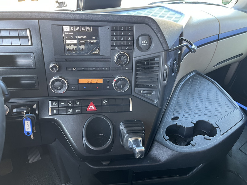 Mercedes-Benz Actros 1842 Streamspace / 937 dkm / 2 Tanks / NL Truck - Vetopöytäauto: kuva Mercedes-Benz Actros 1842 Streamspace / 937 dkm / 2 Tanks / NL Truck - Vetopöytäauto Mercedes-Benz Actros 1842 Streamspace / 937 dkm / 2 Tanks / NL Truck - Vetopöytäauto: kuva Mercedes-Benz Actros 1842 Streamspace / 937 dkm / 2 Tanks / NL Truck - Vetopöytäauto