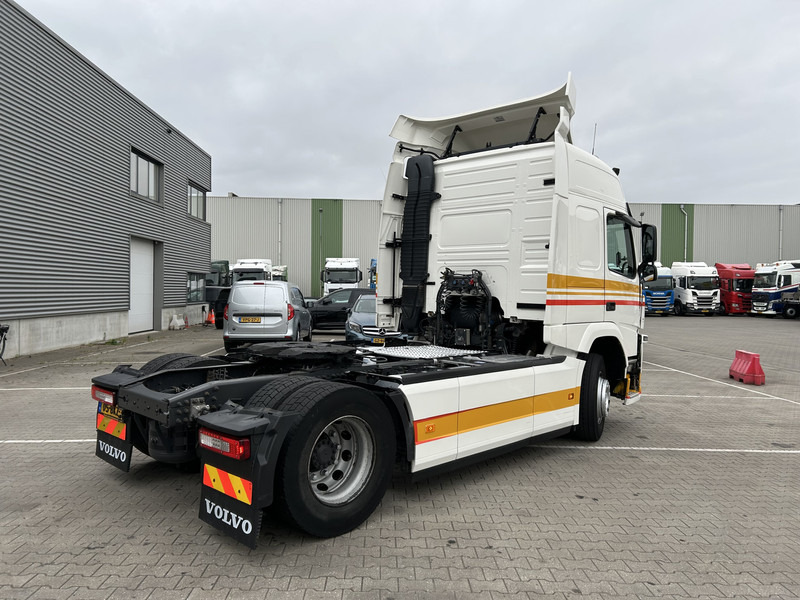 Volvo FM 370 Globetrotter / 770 dkm / 2 Tanks / APK TUV 07-25 - Vetopöytäauto: kuva Volvo FM 370 Globetrotter / 770 dkm / 2 Tanks / APK TUV 07-25 - Vetopöytäauto Volvo FM 370 Globetrotter / 770 dkm / 2 Tanks / APK TUV 07-25 - Vetopöytäauto: kuva Volvo FM 370 Globetrotter / 770 dkm / 2 Tanks / APK TUV 07-25 - Vetopöytäauto