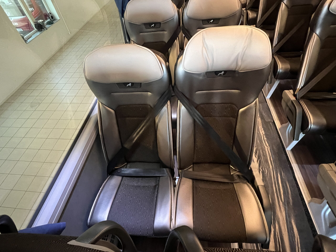 Turistibussi MAN Lions Coach R09 Euro 6E (Dark Edition): kuva Turistibussi MAN Lions Coach R09 Euro 6E (Dark Edition)
