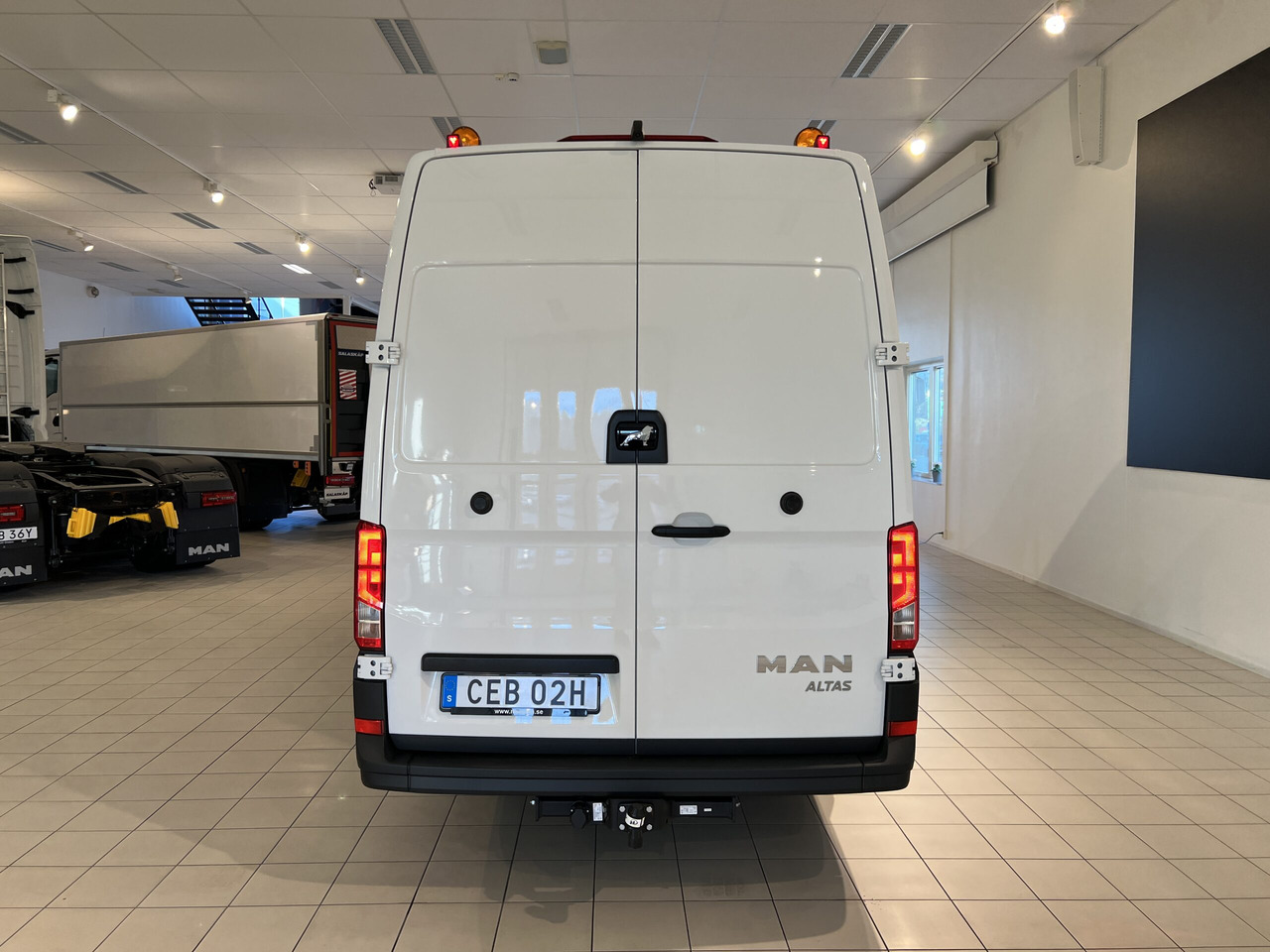MAN TGE Businessline / VIP - Minibussi, Pikkubussi: kuva MAN TGE Businessline / VIP - Minibussi, Pikkubussi MAN TGE Businessline / VIP - Minibussi, Pikkubussi: kuva MAN TGE Businessline / VIP - Minibussi, Pikkubussi