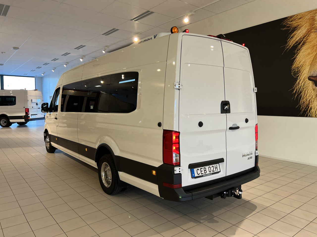 MAN TGE Businessline / VIP - Minibussi, Pikkubussi: kuva MAN TGE Businessline / VIP - Minibussi, Pikkubussi MAN TGE Businessline / VIP - Minibussi, Pikkubussi: kuva MAN TGE Businessline / VIP - Minibussi, Pikkubussi