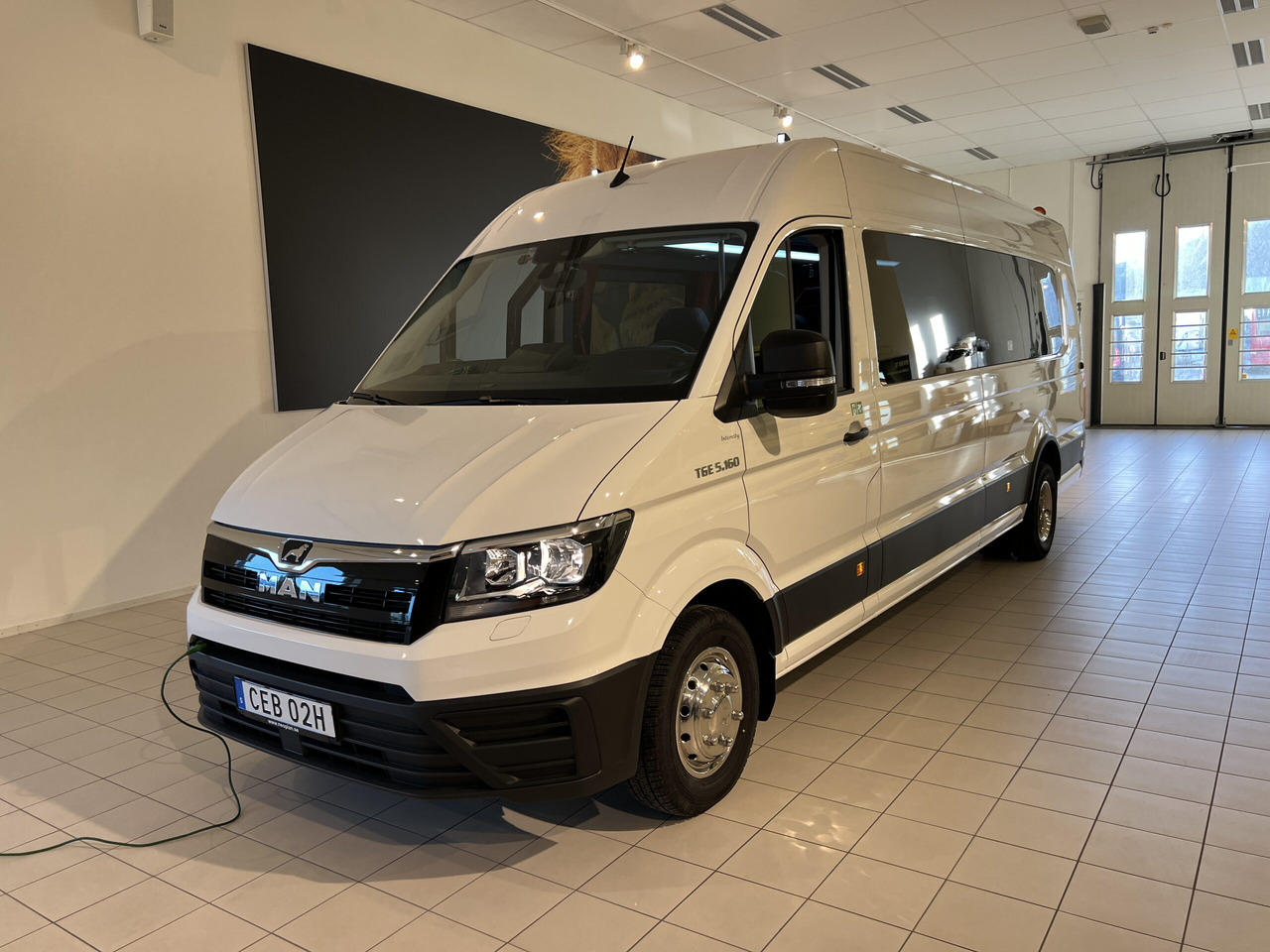 MAN TGE Businessline / VIP - Minibussi, Pikkubussi: kuva MAN TGE Businessline / VIP - Minibussi, Pikkubussi MAN TGE Businessline / VIP - Minibussi, Pikkubussi: kuva MAN TGE Businessline / VIP - Minibussi, Pikkubussi