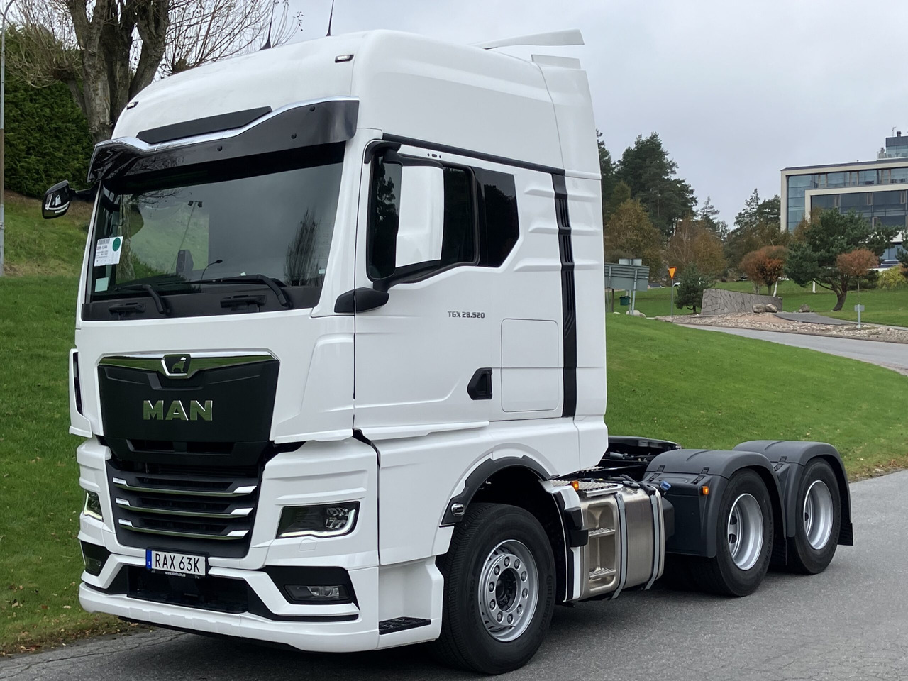 MAN TGX 28.520 6X2 Boggiedragbil - Vetopöytäauto: kuva MAN TGX 28.520 6X2 Boggiedragbil - Vetopöytäauto MAN TGX 28.520 6X2 Boggiedragbil - Vetopöytäauto: kuva MAN TGX 28.520 6X2 Boggiedragbil - Vetopöytäauto