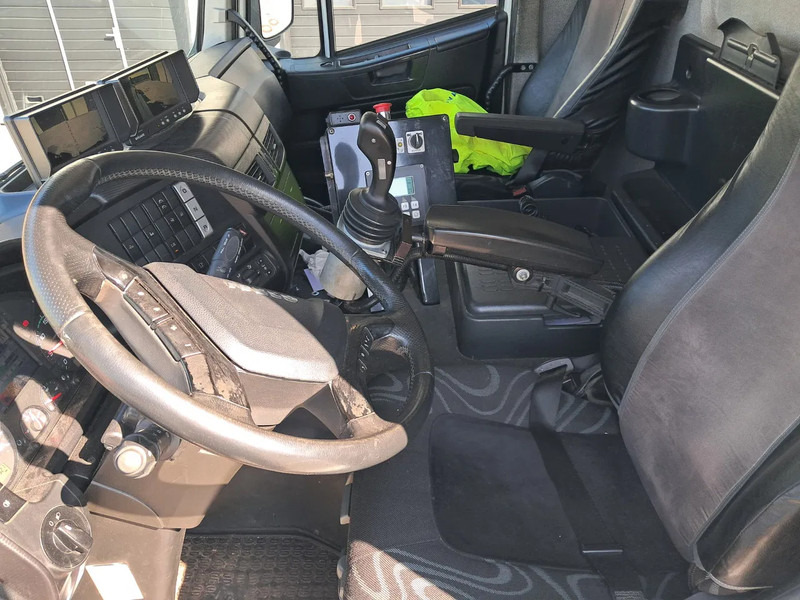 Iveco Stralis 360 E6 met Translift PLUS DUO TFS containersysteem - Roska-auto: kuva Iveco Stralis 360 E6 met Translift PLUS DUO TFS containersysteem - Roska-auto Iveco Stralis 360 E6 met Translift PLUS DUO TFS containersysteem - Roska-auto: kuva Iveco Stralis 360 E6 met Translift PLUS DUO TFS containersysteem - Roska-auto