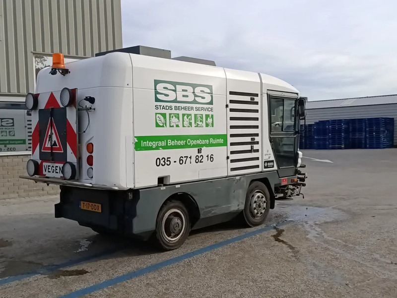 Ravo 540 5-Series 540 - Lakaisuauto: kuva Ravo 540 5-Series 540 - Lakaisuauto Ravo 540 5-Series 540 - Lakaisuauto: kuva Ravo 540 5-Series 540 - Lakaisuauto