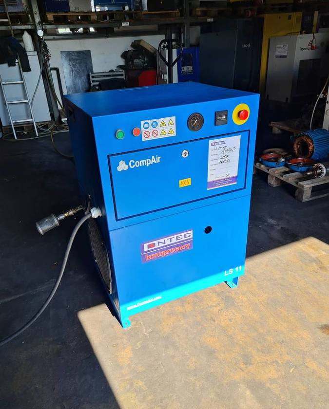 Kompresor śrubowy COMPAIR LS 11, 11 kw - Ilmakompressori: kuva Kompresor śrubowy COMPAIR LS 11, 11 kw - Ilmakompressori Kompresor śrubowy COMPAIR LS 11, 11 kw - Ilmakompressori: kuva Kompresor śrubowy COMPAIR LS 11, 11 kw - Ilmakompressori
