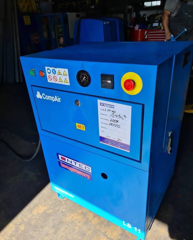Kompresor śrubowy COMPAIR LS 11, 11 kw - Ilmakompressori: kuva Kompresor śrubowy COMPAIR LS 11, 11 kw - Ilmakompressori Kompresor śrubowy COMPAIR LS 11, 11 kw - Ilmakompressori: kuva Kompresor śrubowy COMPAIR LS 11, 11 kw - Ilmakompressori
