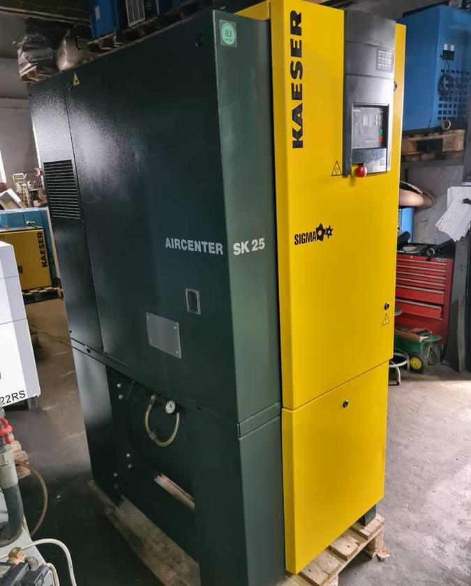 Kompresor śrubowy KAESER Aircenter SK25 15 kw - Ilmakompressori: kuva Kompresor śrubowy KAESER Aircenter SK25 15 kw - Ilmakompressori Kompresor śrubowy KAESER Aircenter SK25 15 kw - Ilmakompressori: kuva Kompresor śrubowy KAESER Aircenter SK25 15 kw - Ilmakompressori