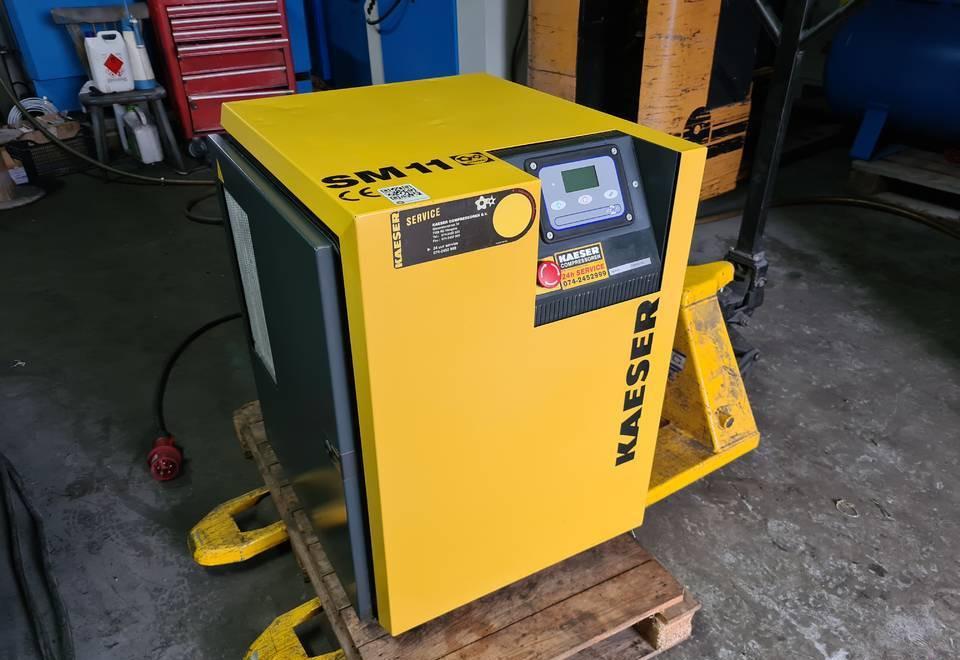 Kompresor śrubowy KAESER SM 11 7,5 kw - Ilmakompressori: kuva Kompresor śrubowy KAESER SM 11 7,5 kw - Ilmakompressori Kompresor śrubowy KAESER SM 11 7,5 kw - Ilmakompressori: kuva Kompresor śrubowy KAESER SM 11 7,5 kw - Ilmakompressori