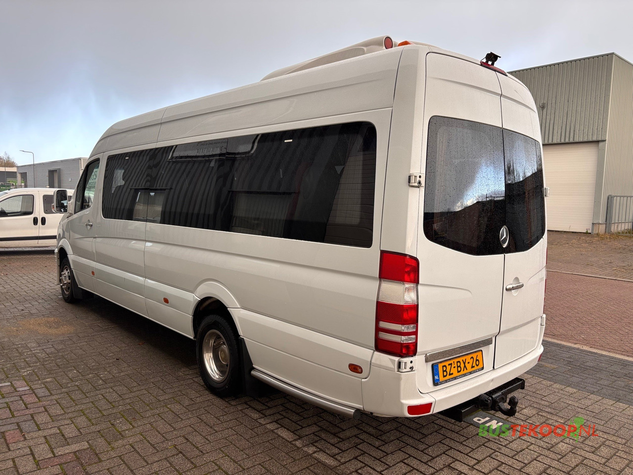 Mercedes Sprinter 519 CDI - Minibussi, Pikkubussi: kuva Mercedes Sprinter 519 CDI - Minibussi, Pikkubussi Mercedes Sprinter 519 CDI - Minibussi, Pikkubussi: kuva Mercedes Sprinter 519 CDI - Minibussi, Pikkubussi