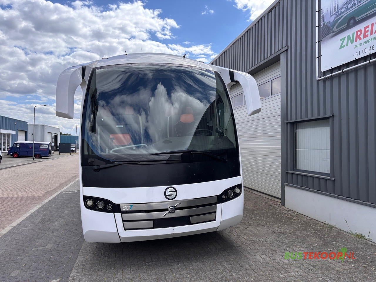 Volvo B11R SUNSUNDEGUI SC7, Euro 6. - Turistibussi: kuva Volvo B11R SUNSUNDEGUI SC7, Euro 6. - Turistibussi Volvo B11R SUNSUNDEGUI SC7, Euro 6. - Turistibussi: kuva Volvo B11R SUNSUNDEGUI SC7, Euro 6. - Turistibussi