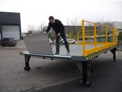 Mobil Loading Table AZ RAMP-SIMPLY 90 -6 T Capacity - Lastausramppi: kuva Mobil Loading Table AZ RAMP-SIMPLY 90 -6 T Capacity - Lastausramppi Mobil Loading Table AZ RAMP-SIMPLY 90 -6 T Capacity - Lastausramppi: kuva Mobil Loading Table AZ RAMP-SIMPLY 90 -6 T Capacity - Lastausramppi