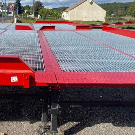Lastausramppi **Used dock table** Loading platform 8 ton capacity: kuva Lastausramppi **Used dock table** Loading platform 8 ton capacity