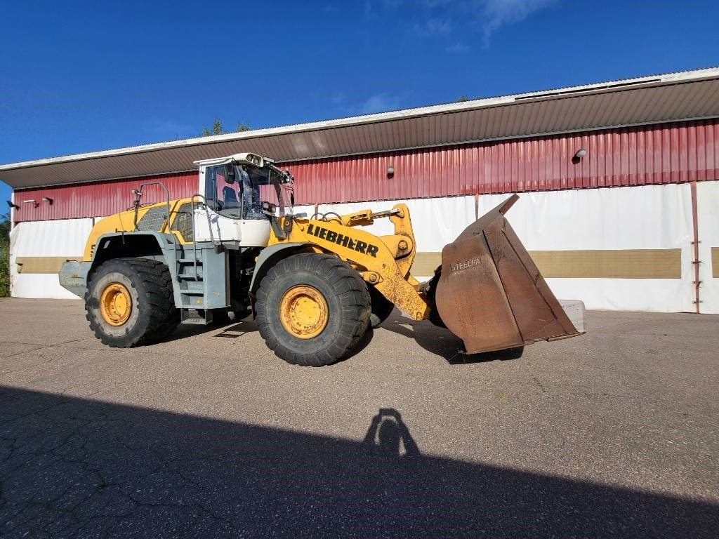 Liebherr L 586 2Plus2 - Pyöräkuormaaja: kuva Liebherr L 586 2Plus2 - Pyöräkuormaaja Liebherr L 586 2Plus2 - Pyöräkuormaaja: kuva Liebherr L 586 2Plus2 - Pyöräkuormaaja