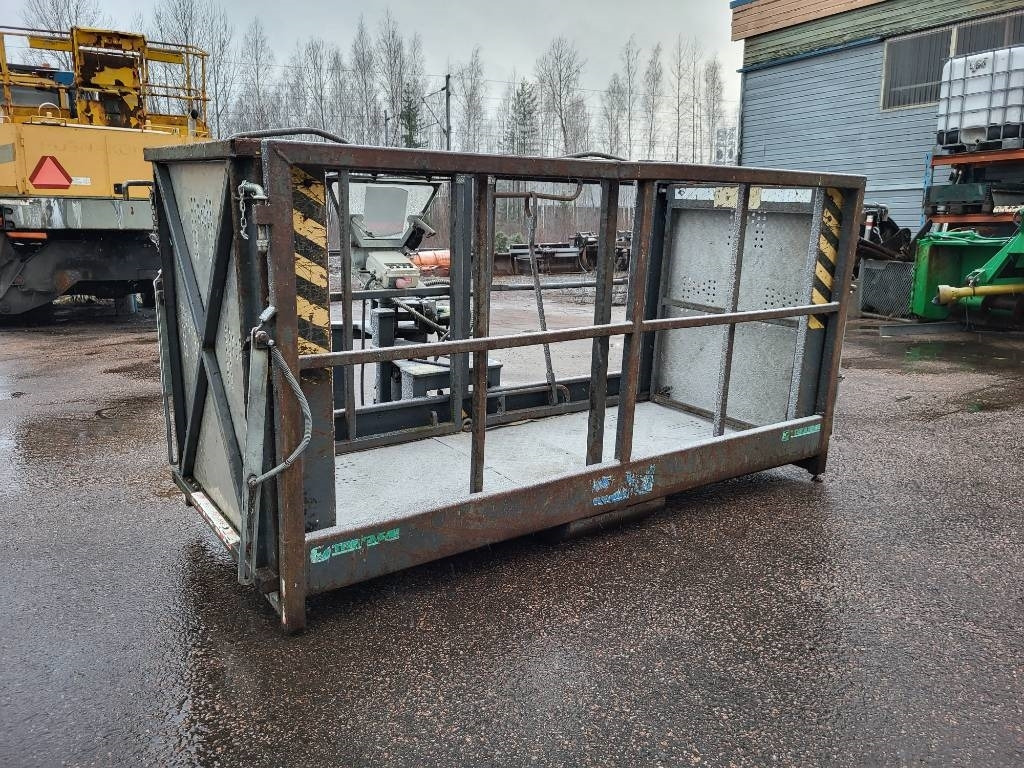 Merlo PTE.RC.ZM2 - Henkilönostin: kuva Merlo PTE.RC.ZM2 - Henkilönostin Merlo PTE.RC.ZM2 - Henkilönostin: kuva Merlo PTE.RC.ZM2 - Henkilönostin