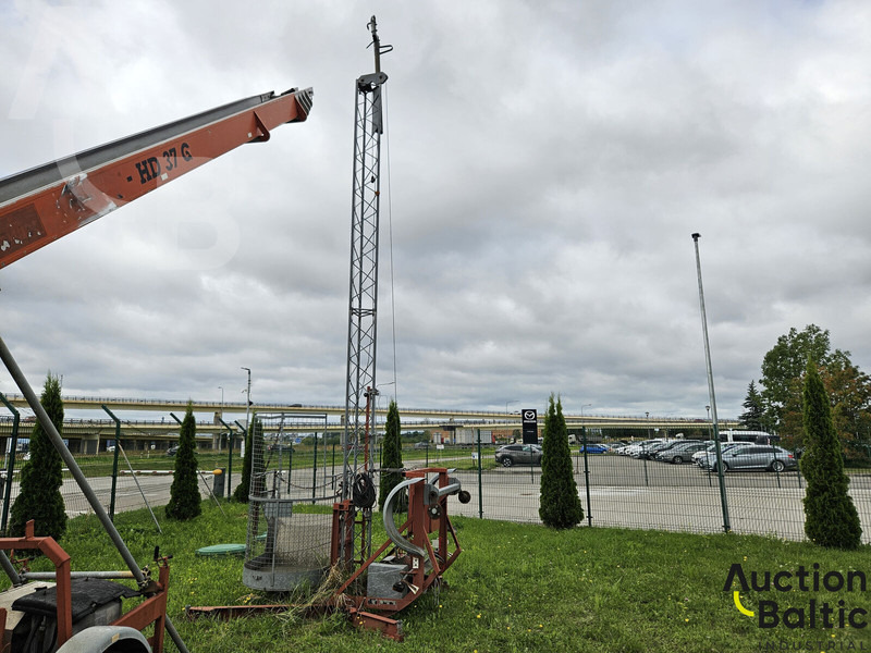 Azo LS 200 CE - Henkilönostin: kuva Azo LS 200 CE - Henkilönostin Azo LS 200 CE - Henkilönostin: kuva Azo LS 200 CE - Henkilönostin