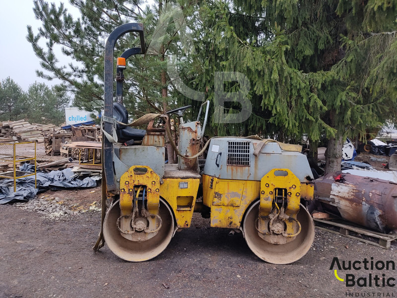 Bomag BW 125 A D H - Jyrä: kuva Bomag BW 125 A D H - Jyrä Bomag BW 125 A D H - Jyrä: kuva Bomag BW 125 A D H - Jyrä