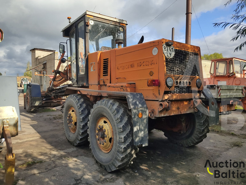 Brianskij Arsenal GS-14.02 - Tiehöylä: kuva Brianskij Arsenal GS-14.02 - Tiehöylä Brianskij Arsenal GS-14.02 - Tiehöylä: kuva Brianskij Arsenal GS-14.02 - Tiehöylä