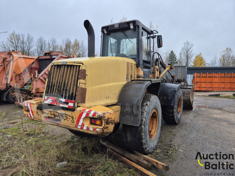 Case 621 D - Pyöräkuormaaja: kuva Case 621 D - Pyöräkuormaaja Case 621 D - Pyöräkuormaaja: kuva Case 621 D - Pyöräkuormaaja