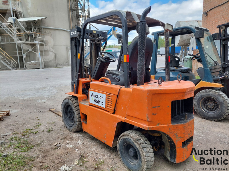 Caterpillar V 50 D - Dieseltrukki: kuva Caterpillar V 50 D - Dieseltrukki Caterpillar V 50 D - Dieseltrukki: kuva Caterpillar V 50 D - Dieseltrukki