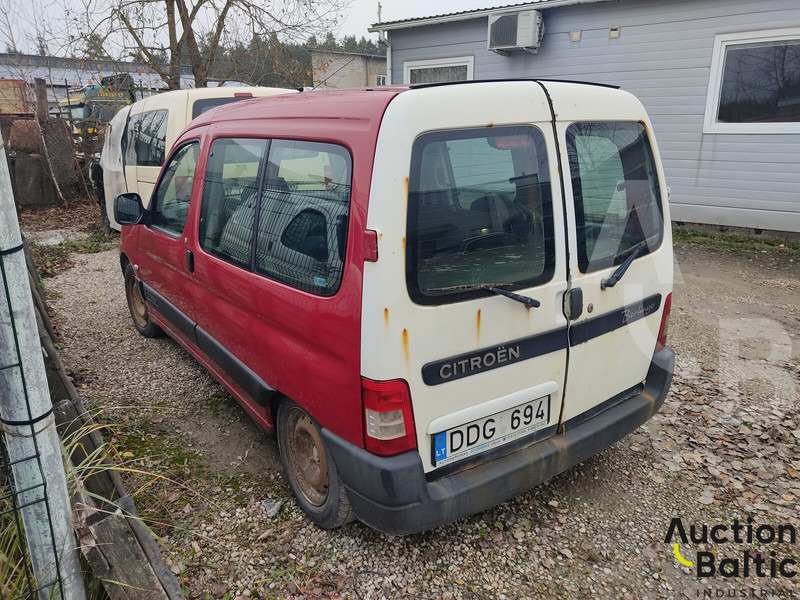 Citroën Berlingo - Pieni pakettiauto: kuva Citroën Berlingo - Pieni pakettiauto Citroën Berlingo - Pieni pakettiauto: kuva Citroën Berlingo - Pieni pakettiauto