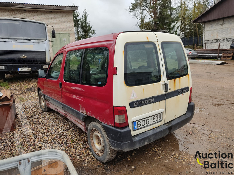 Citroën Berlingo - Pieni pakettiauto: kuva Citroën Berlingo - Pieni pakettiauto Citroën Berlingo - Pieni pakettiauto: kuva Citroën Berlingo - Pieni pakettiauto
