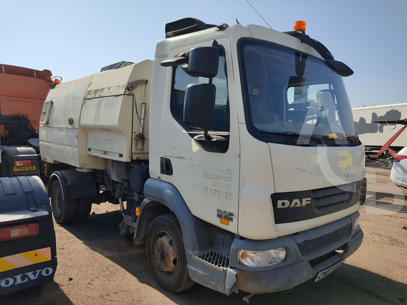 DAF LF45.160 - Lakaisuauto: kuva DAF LF45.160 - Lakaisuauto DAF LF45.160 - Lakaisuauto: kuva DAF LF45.160 - Lakaisuauto