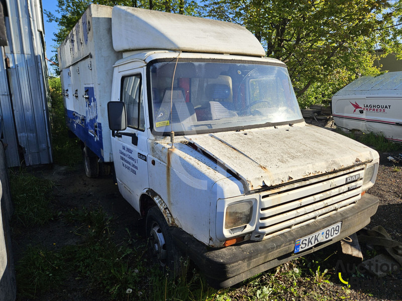 DAF V 400 - Jakeluauto: kuva DAF V 400 - Jakeluauto DAF V 400 - Jakeluauto: kuva DAF V 400 - Jakeluauto