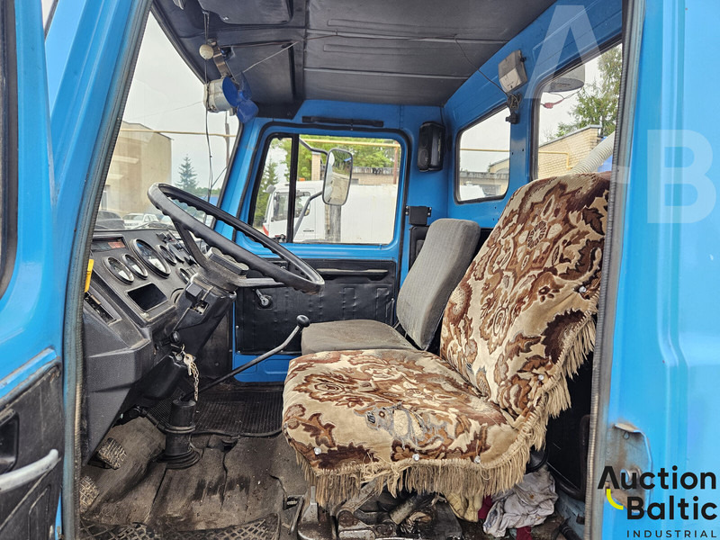 GAZ Gaz 3307 - Puhtaanpitoauto: kuva GAZ Gaz 3307 - Puhtaanpitoauto GAZ Gaz 3307 - Puhtaanpitoauto: kuva GAZ Gaz 3307 - Puhtaanpitoauto