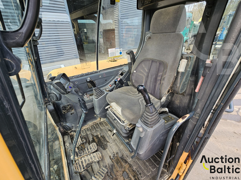 Hyundai Robex 60 CR-9 A - Minikuormaaja: kuva Hyundai Robex 60 CR-9 A - Minikuormaaja Hyundai Robex 60 CR-9 A - Minikuormaaja: kuva Hyundai Robex 60 CR-9 A - Minikuormaaja