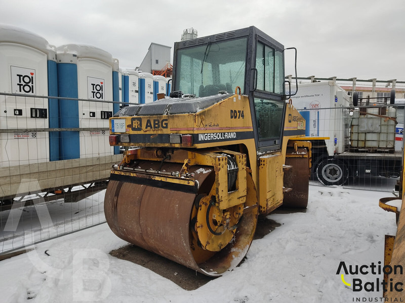 Ingersoll Rand DD74 - Jyrä: kuva Ingersoll Rand DD74 - Jyrä Ingersoll Rand DD74 - Jyrä: kuva Ingersoll Rand DD74 - Jyrä