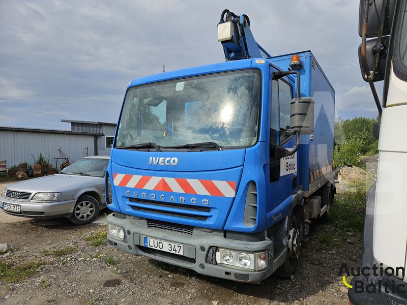 Iveco 100E 18 - Itsekulkevat henkilönostimet: kuva Iveco 100E 18 - Itsekulkevat henkilönostimet Iveco 100E 18 - Itsekulkevat henkilönostimet: kuva Iveco 100E 18 - Itsekulkevat henkilönostimet