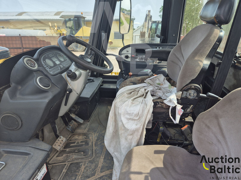 JCB Fastrac 3220 - Traktori: kuva JCB Fastrac 3220 - Traktori JCB Fastrac 3220 - Traktori: kuva JCB Fastrac 3220 - Traktori