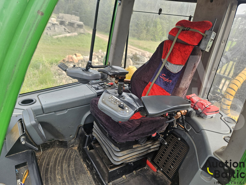 John Deere 1010 E - Metsäperävaunu: kuva John Deere 1010 E - Metsäperävaunu John Deere 1010 E - Metsäperävaunu: kuva John Deere 1010 E - Metsäperävaunu