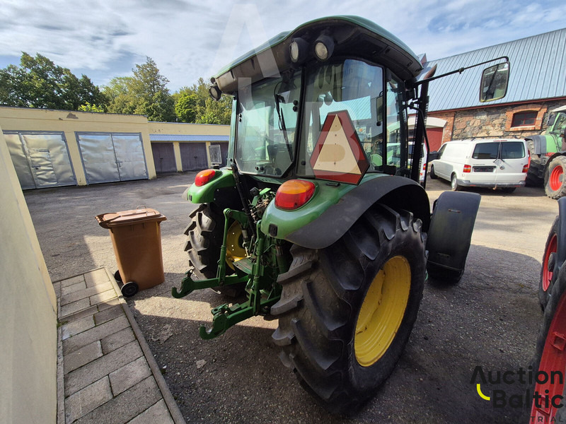John Deere 5820 - Traktori: kuva John Deere 5820 - Traktori John Deere 5820 - Traktori: kuva John Deere 5820 - Traktori