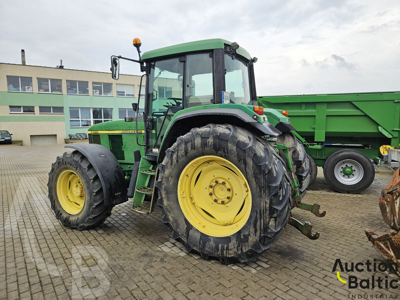 John Deere 6810 - Traktori: kuva John Deere 6810 - Traktori John Deere 6810 - Traktori: kuva John Deere 6810 - Traktori