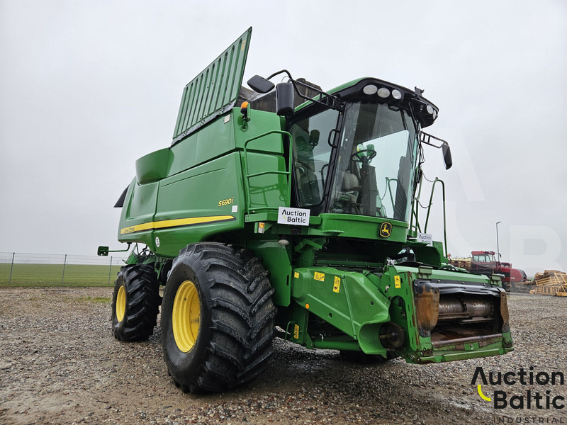 John Deere S 690 i - Leikkuupuimuri: kuva John Deere S 690 i - Leikkuupuimuri John Deere S 690 i - Leikkuupuimuri: kuva John Deere S 690 i - Leikkuupuimuri