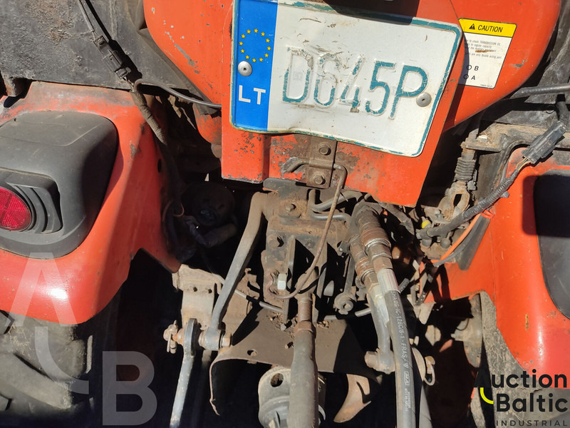Traktori KIOTI CK 2810: kuva Traktori KIOTI CK 2810