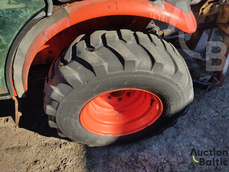 Traktori KIOTI CK 2810: kuva Traktori KIOTI CK 2810