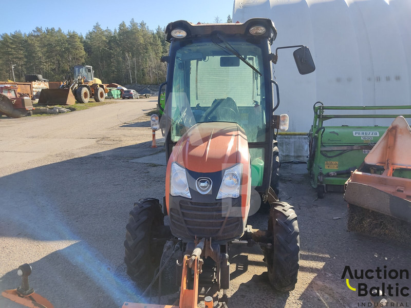 KIOTI CK 4010 - Traktori: kuva KIOTI CK 4010 - Traktori KIOTI CK 4010 - Traktori: kuva KIOTI CK 4010 - Traktori