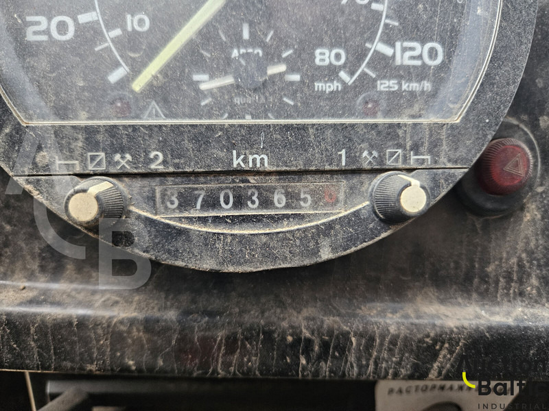 Kamaz 55111 - Kippiauto kuorma-auto: kuva Kamaz 55111 - Kippiauto kuorma-auto Kamaz 55111 - Kippiauto kuorma-auto: kuva Kamaz 55111 - Kippiauto kuorma-auto