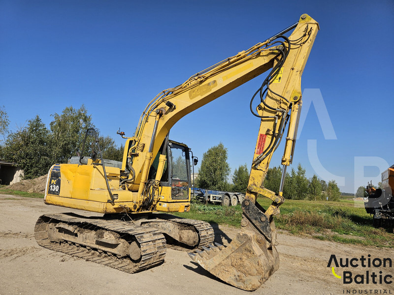 Komatsu PC130-8 - Telakaivukone: kuva Komatsu PC130-8 - Telakaivukone Komatsu PC130-8 - Telakaivukone: kuva Komatsu PC130-8 - Telakaivukone
