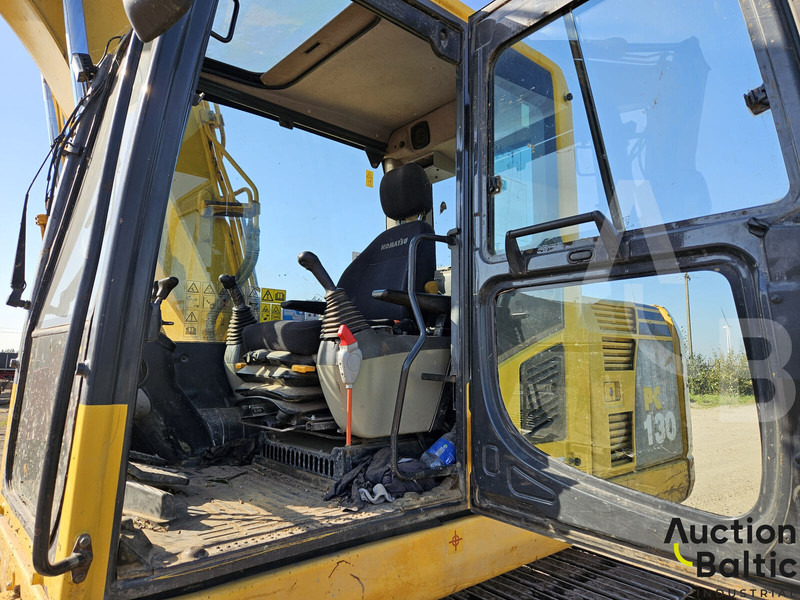 Komatsu PC130-8 - Telakaivukone: kuva Komatsu PC130-8 - Telakaivukone Komatsu PC130-8 - Telakaivukone: kuva Komatsu PC130-8 - Telakaivukone