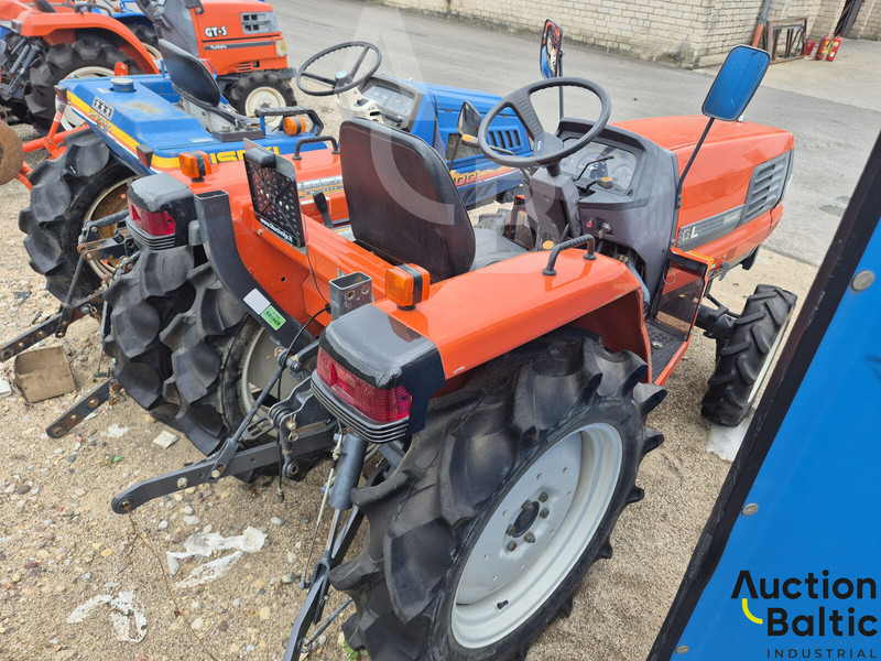 Kubota GL 240 - Traktori: kuva Kubota GL 240 - Traktori Kubota GL 240 - Traktori: kuva Kubota GL 240 - Traktori